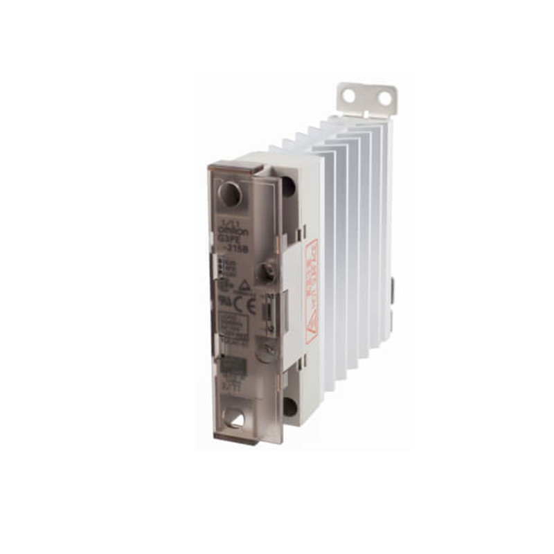 G3PE-215B DC12-24 BY OMZ/C 固体状態リレー 1相 15A 100-240 VAC 消熱器 DINレールマウント